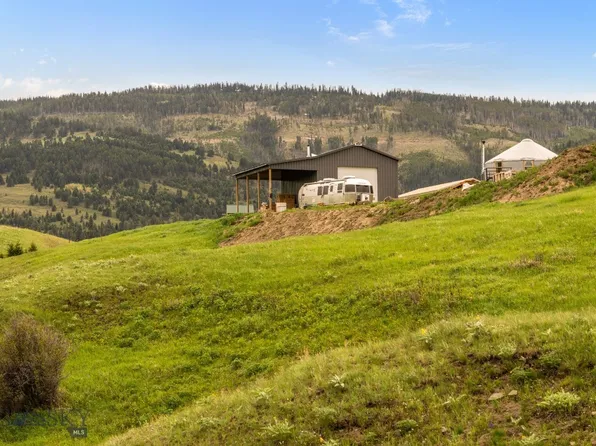 586 Cokedale Rd, Livingston, MT 59047
