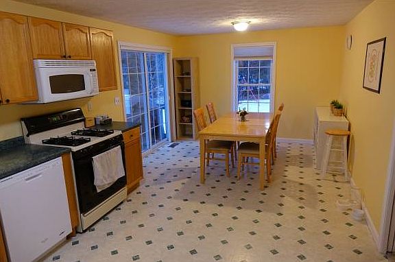 3rd image of 5 Elderberry Ct