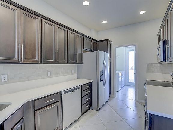3rd image of 4034 Long Leaf Ln #434