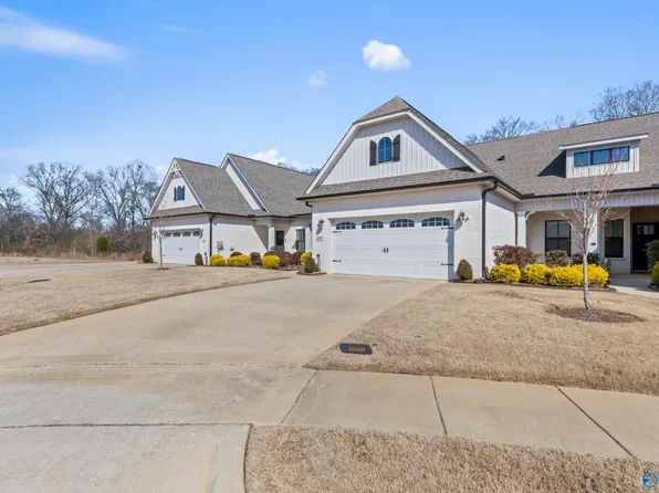 472 Legend Oak Way SW, Huntsville, AL 35824
