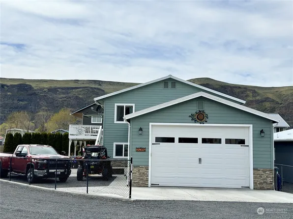 25208 SW Wanapum Street, Quincy, WA 98848