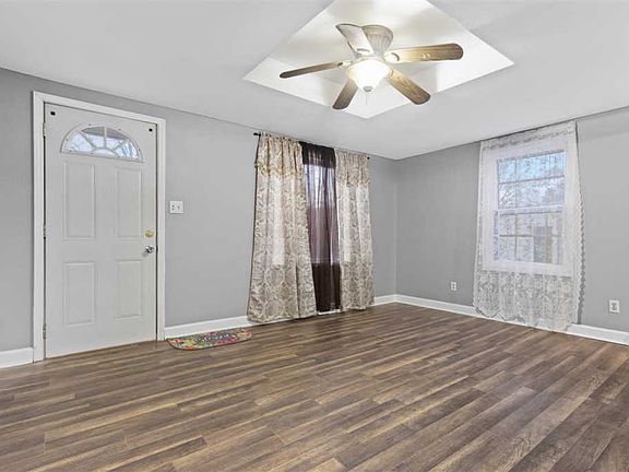 3rd image of 3030 Sewell St