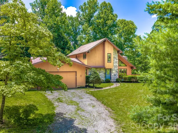 340 Sugar Hollow Rd, Fairview, NC 28730