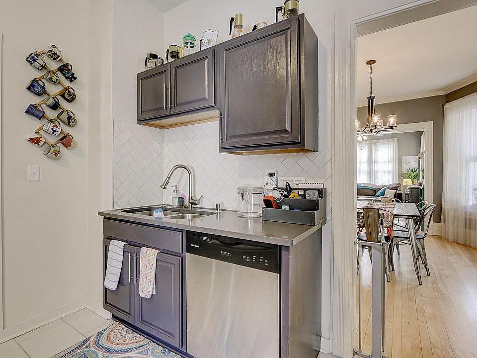 1st image of 1518 E Irving Pl #1518