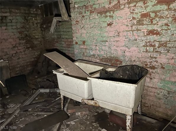 cleveland-ohio-33385186 picture