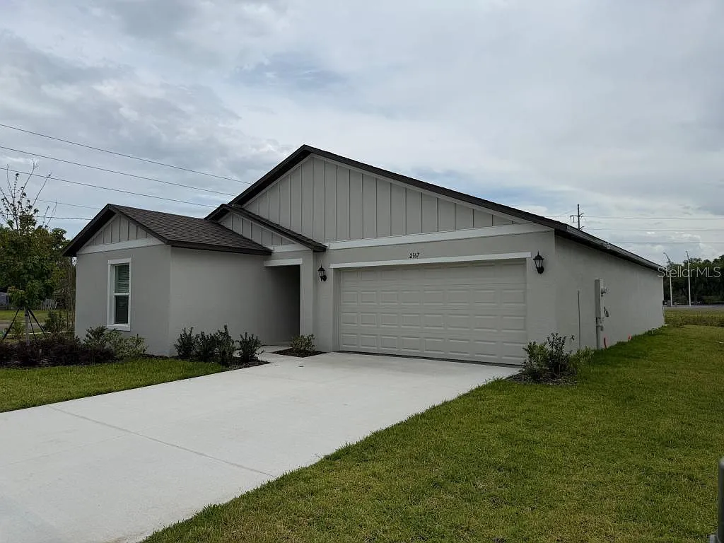 Building Photo - 2167 Lone Oak Ln