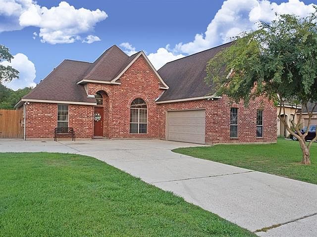 1st image of 716 Emma Dr