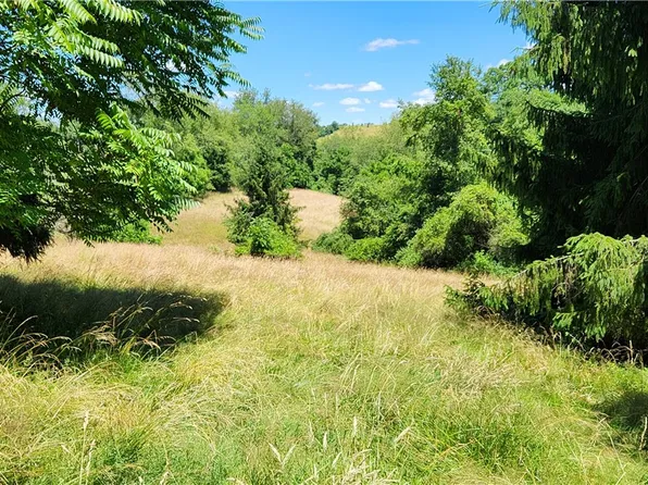 667 Jefferson Rd, Perryopolis, PA 15473