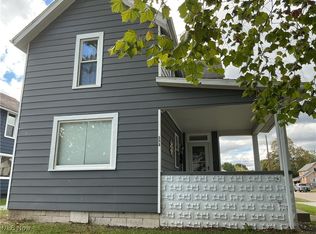 353 N 11th St, Coshocton, OH 43812