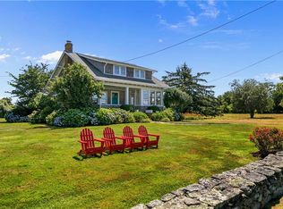 210 W Main Rd, Little Compton, RI 02837