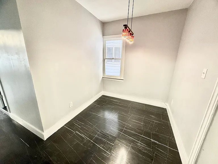 1150 Bailey Ave — Photo 15