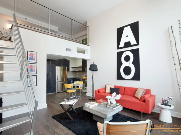 390 Lorimer Street image 1 of 5