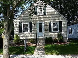 178 Crescent Ave, Cranston, RI 02910