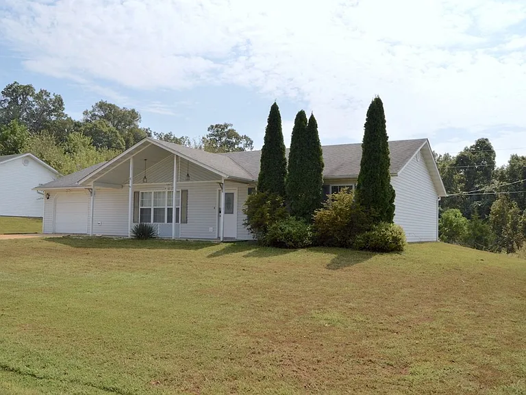 14620 Hobby Dr — Photo 7