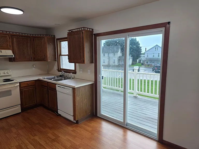 1118 Bernice Dr — Photo 5