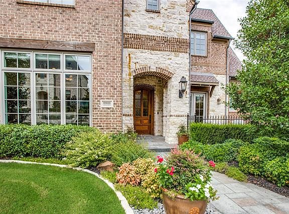 4th image of 6833 Bonaparte Ct