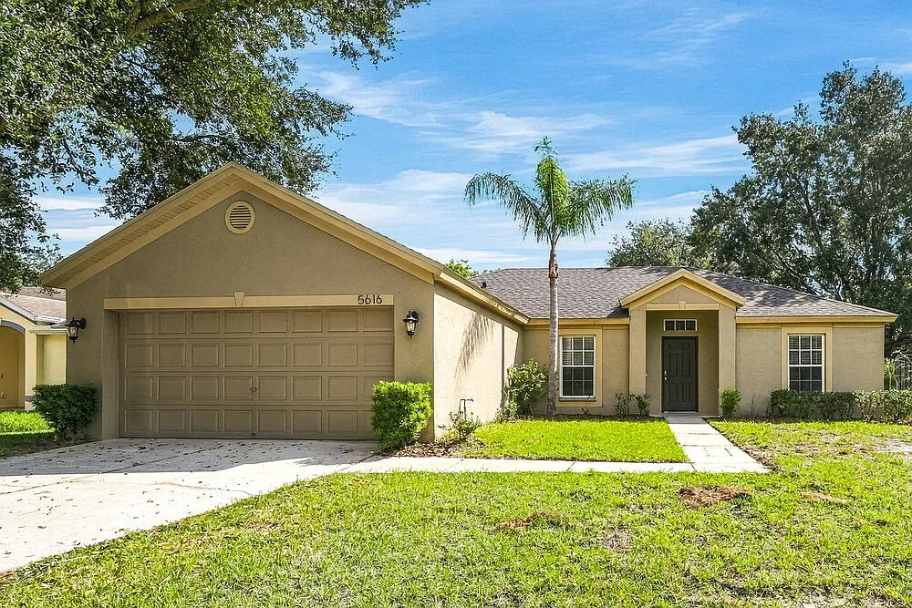 3 bed, 2.0 bath, 1349 sqft, $2,655 — Photo 1