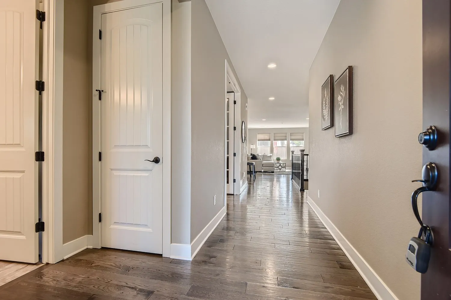3 bed, 3370 sqft, $5,400 — Photo 1