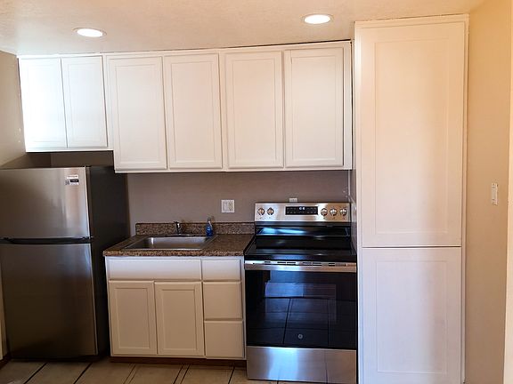 3rd image of 1000 Sellers Dr NE APT 11