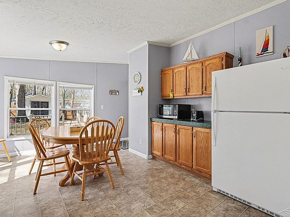 3rd image of 5361 E 11th St