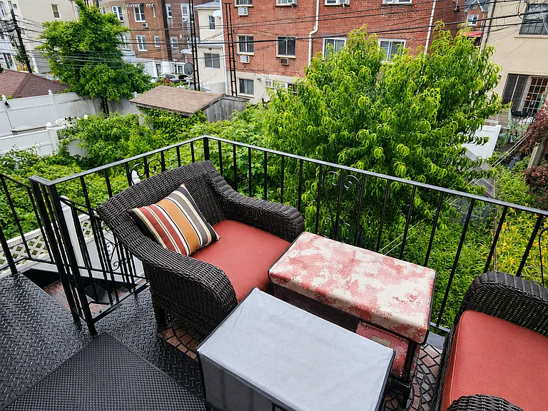 2560 49th St #2 — Photo 14