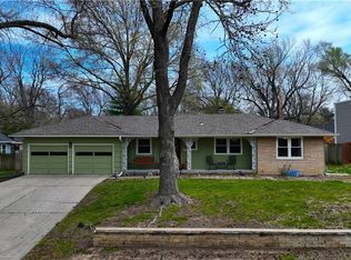 8221 Lamar Ave, Prairie Village, KS 66208