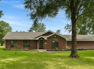 10 Autumn Oaks Dr, Baytown, TX 77521