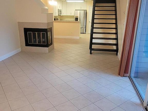 3rd image of 1703 Winter Green Blvd