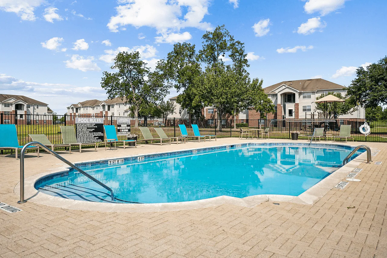 Shadow Ridge Apartments — Photo 3
