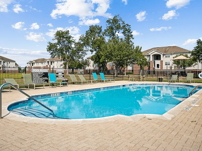 Shadow Ridge Apartments — Photo 3