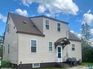 1023 Gary St, Calumet, MN 55716