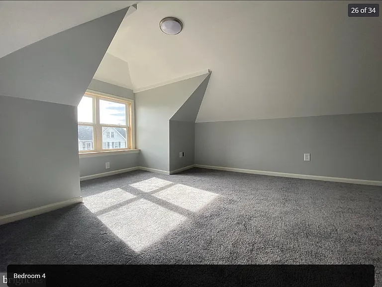 2605 Maple Ave — Photo 26