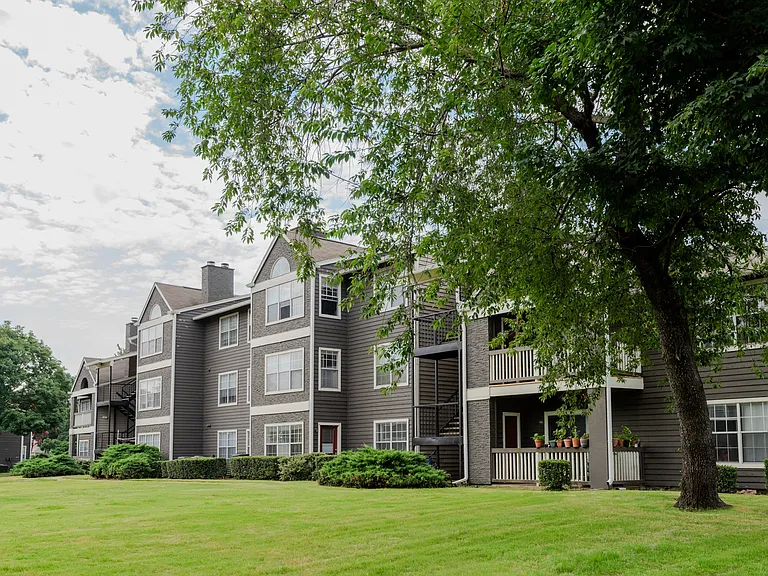 Riverset Apartments — Photo 35