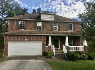 7127 Park Glen Dr, Fairview, TN 37062