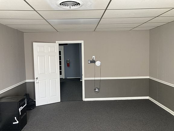 5th image of 617 Main St #3