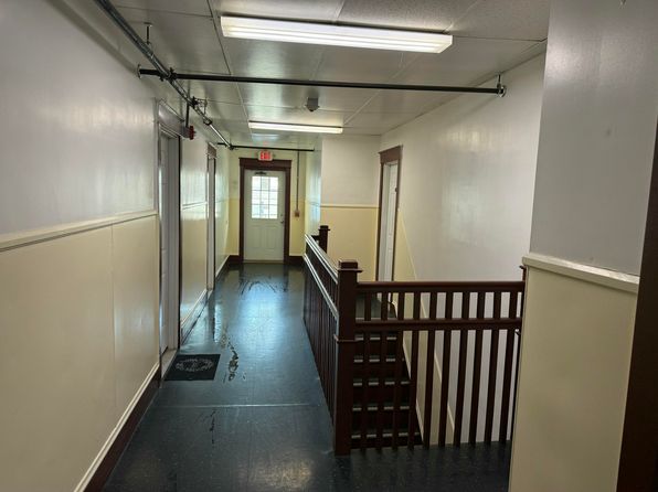 lewiston-maine-447296988 picture