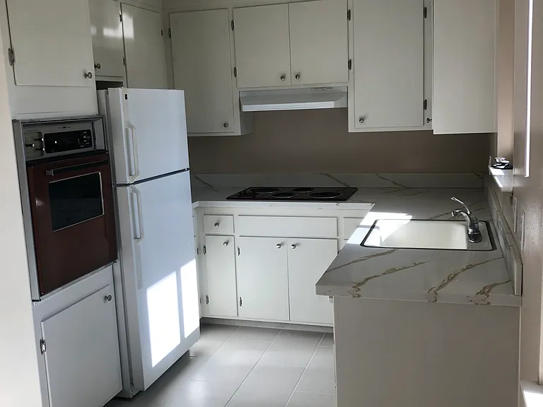 556 Prospect St #3 — Photo 2