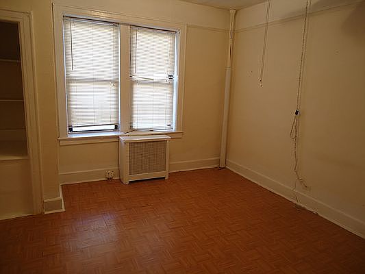 2nd image of 33-11 Crescent St #1A