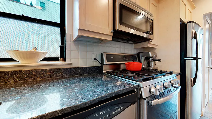 Sold by JB Mac Real Estate Inc. | media 13