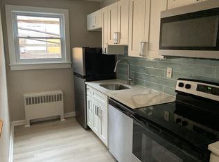 5 Main St, Wrightstown, NJ 08562