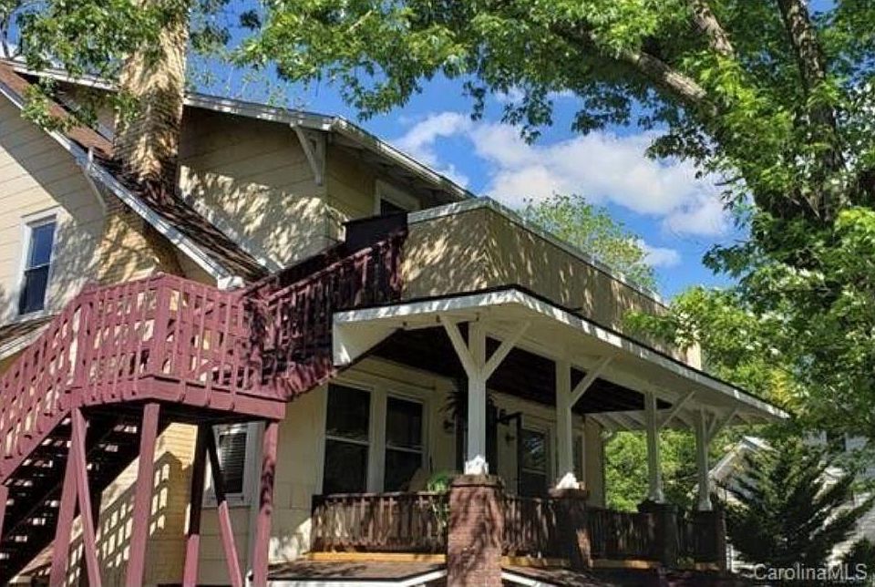 Front of the house and spacios front porch