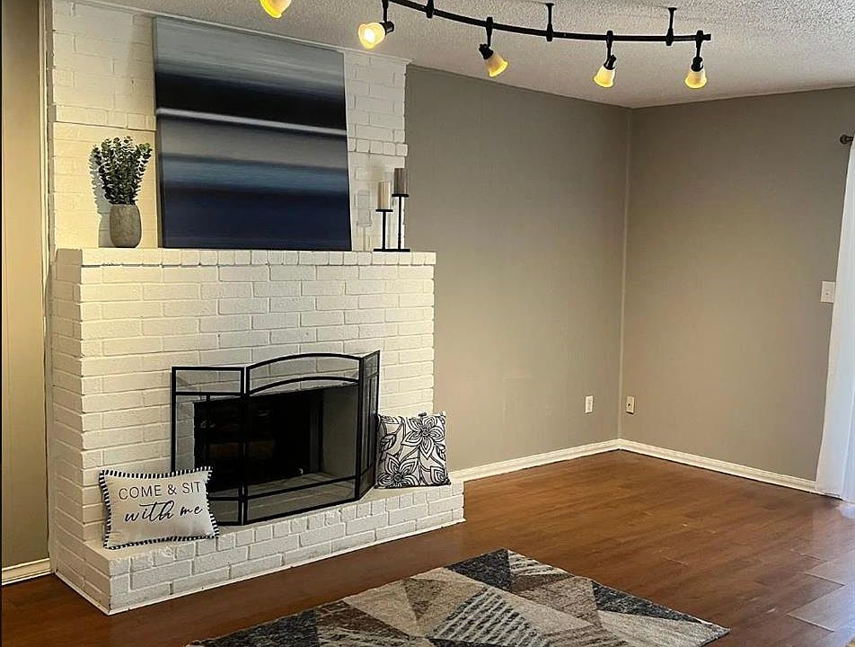 1st image of 1801 E Lindsey St APT 3