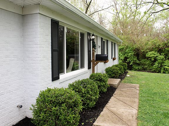 3rd image of 5609 Norwaldo Ave