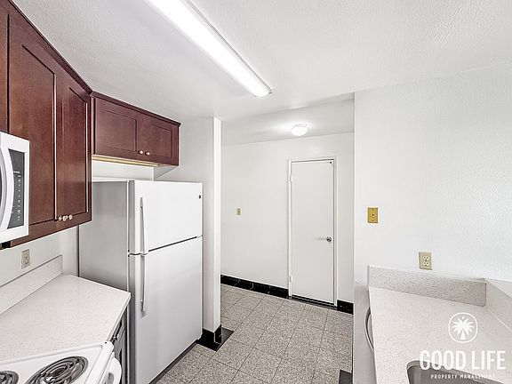 2nd image of 7425 Charmant Dr Unit 2910