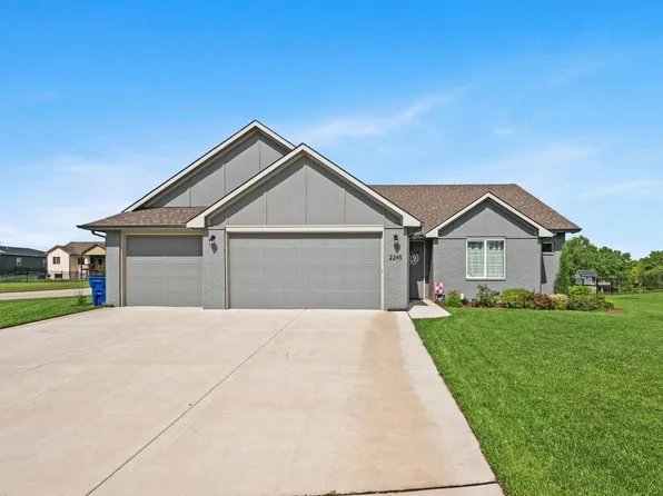 2245 S Nicole Cir, Andover, KS 67002