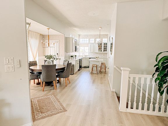 2nd image of 4563 N Stoneybrook Way