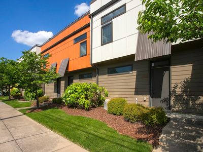 1025 Dickerson Pike, Nashville, TN, 37207