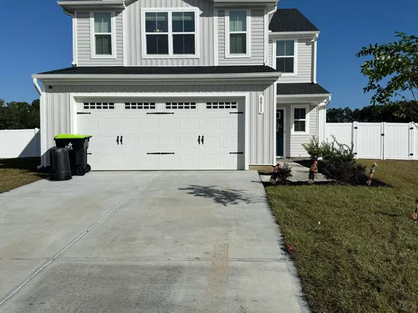 6011 Roundwood Drive NW, Ash, NC 28420
