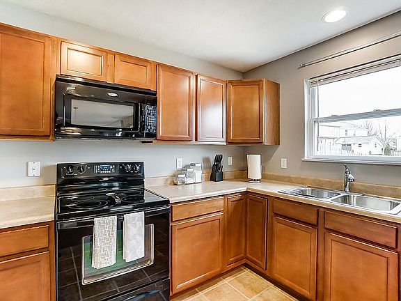 5th image of 604 Quail Hollow Dr