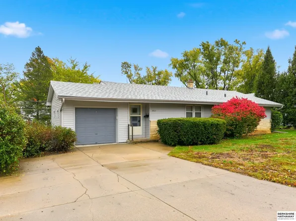 5027 S 82nd St, Ralston, NE 68127